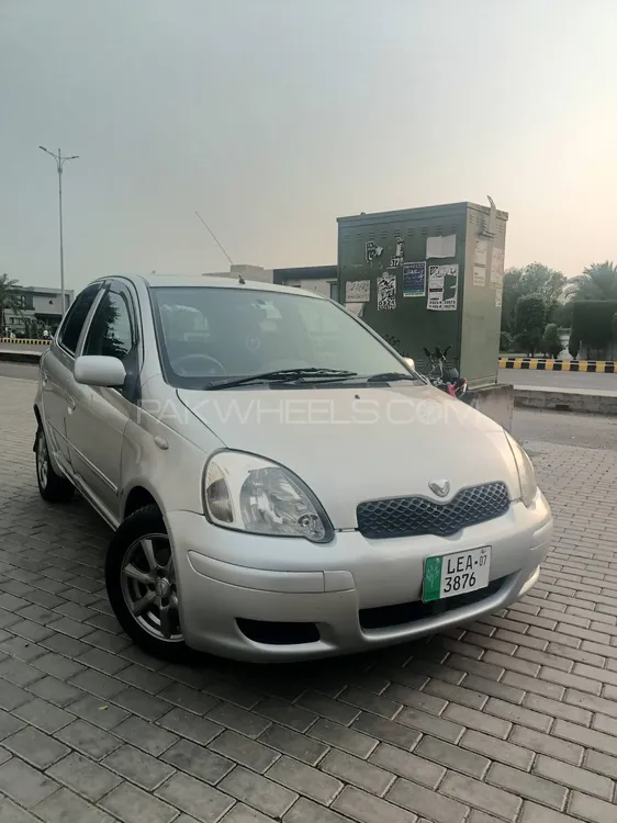 Toyota Vitz 1999 for Sale in Lahore Image-1
