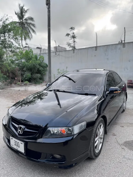 Honda Accord 2004 for Sale in Karachi Image-1