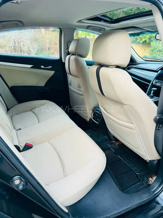 Honda Civic 2017 for Sale in Rawalpindi Honda Civic 2017 for Sale in Rawalpindi Image-9