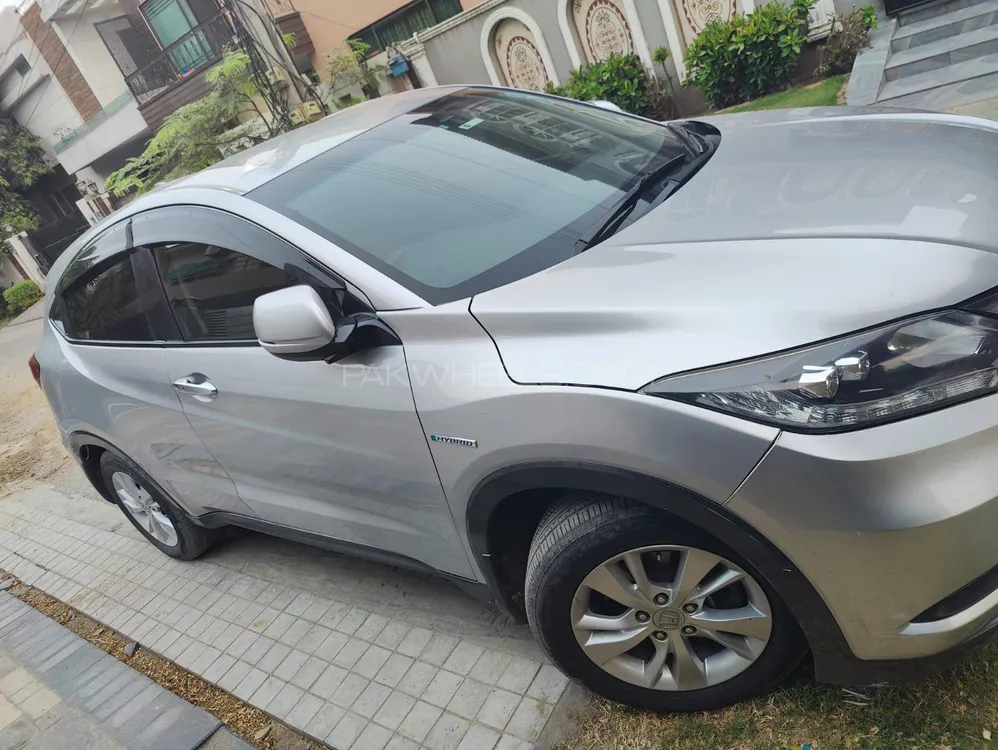 Honda Vezel 2014 for Sale in Lahore Image-1
