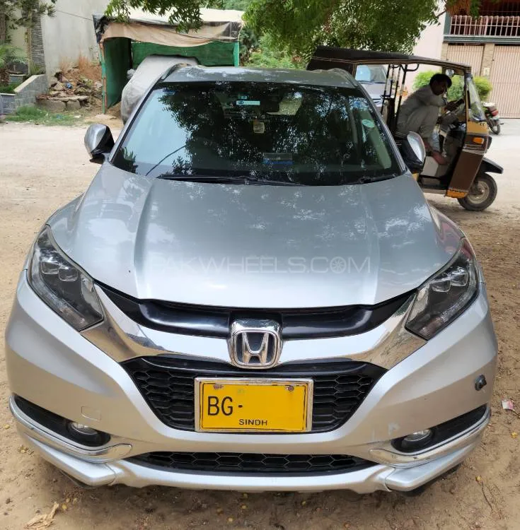 Honda Vezel 2014 for Sale in Karachi Image-1