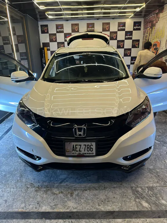 Honda Vezel 2016 for Sale in Rawalpindi Image-1