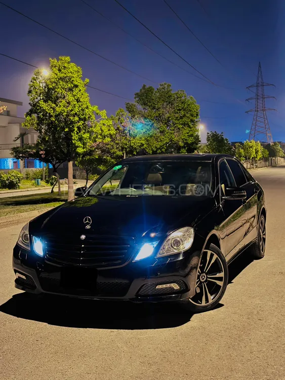 Mercedes Benz E Class 2010 for Sale in Islamabad Image-1