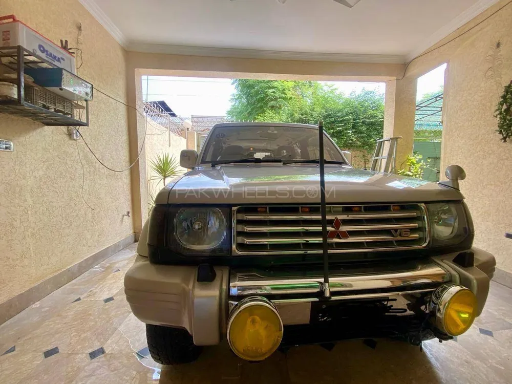 Mitsubishi Pajero 1996 for Sale in Islamabad Image-1