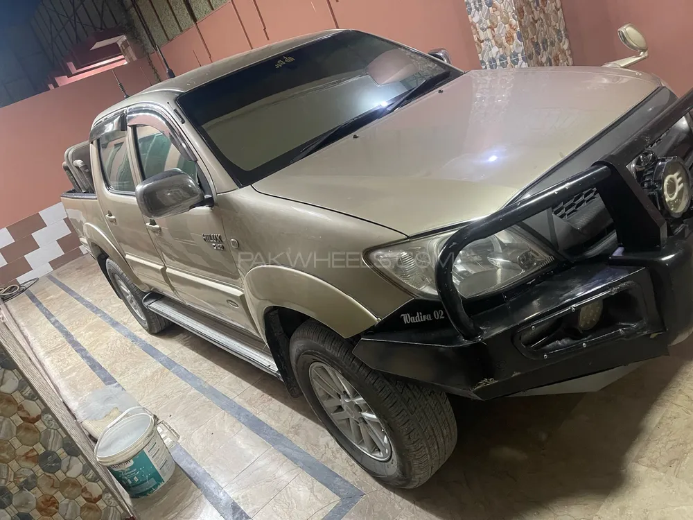 Toyota Hilux 2011 for Sale in Quetta Image-1