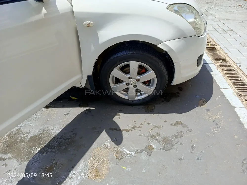 Suzuki Swift 2015 for Sale in Karachi Image-1