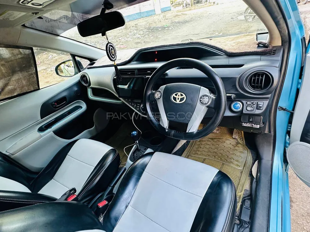 Toyota Aqua 2015 for Sale in Karachi Image-1