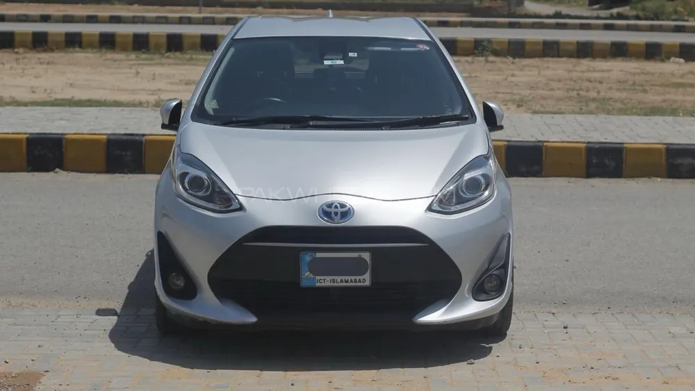 Toyota Aqua 2017 for Sale in Islamabad Image-1