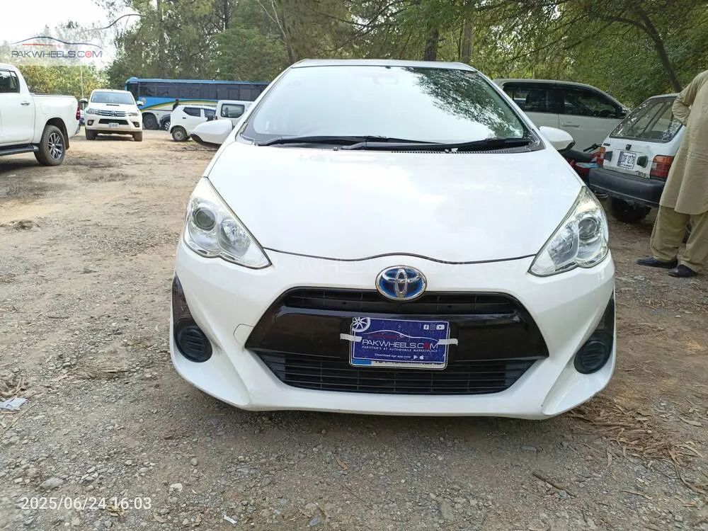 Toyota Aqua 2017 for Sale in Islamabad Image-1