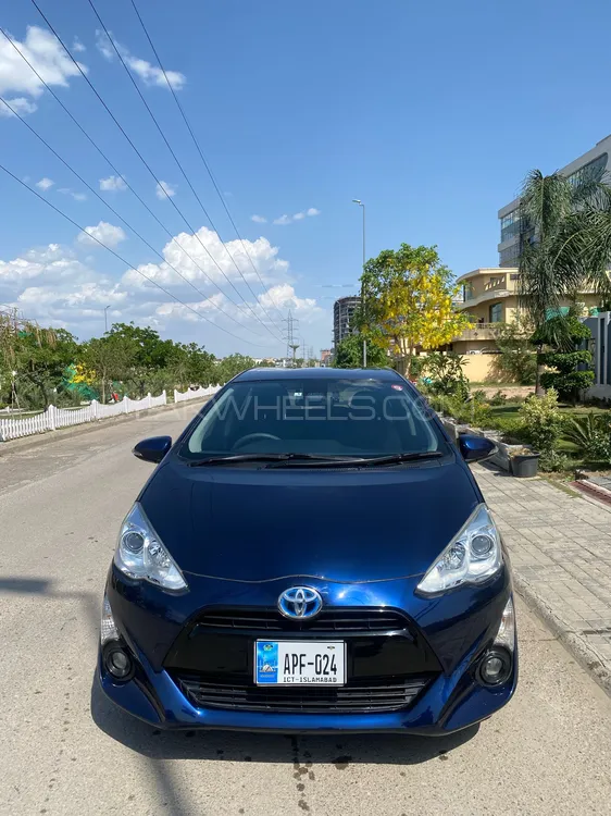 Toyota Aqua 2017 for Sale in Islamabad Image-1