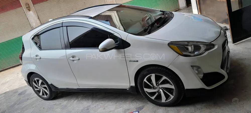 Toyota Aqua 2015 for Sale in Peshawar Image-1