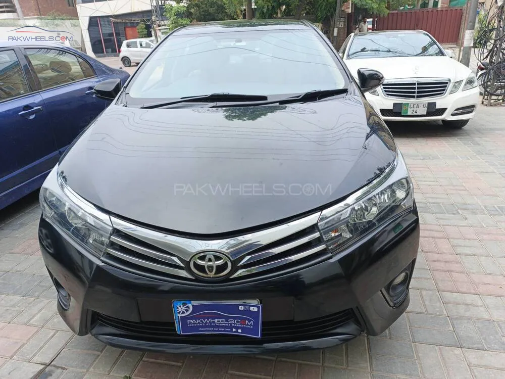 Toyota Corolla 2015 for Sale in Lahore Image-1