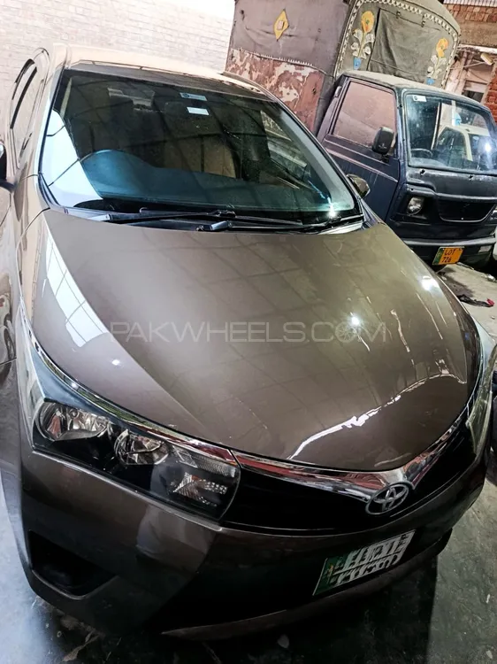 Toyota Corolla 2015 for Sale in Lahore Image-1