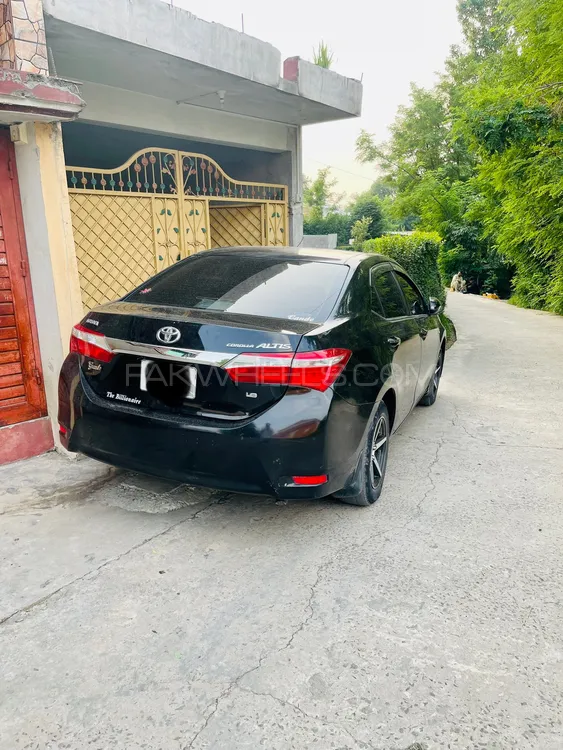 Toyota Corolla 2014 for Sale in Islamabad Image-1
