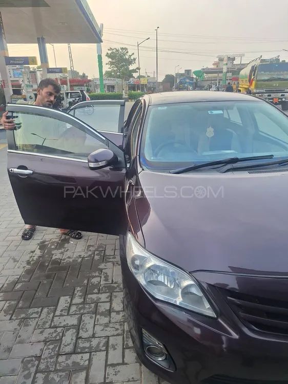 Toyota Corolla 2013 for Sale in Lahore Image-1