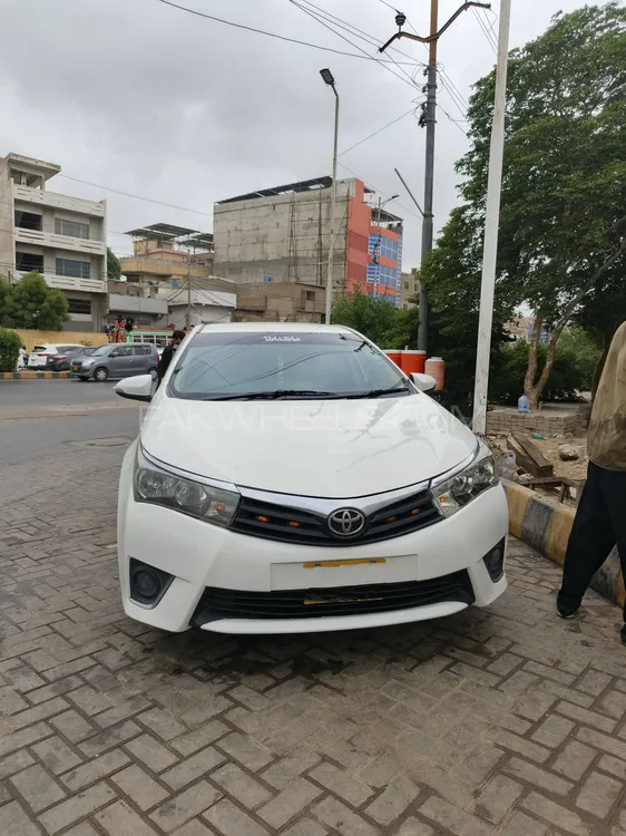 Toyota Corolla 2016 for Sale in Karachi Image-1