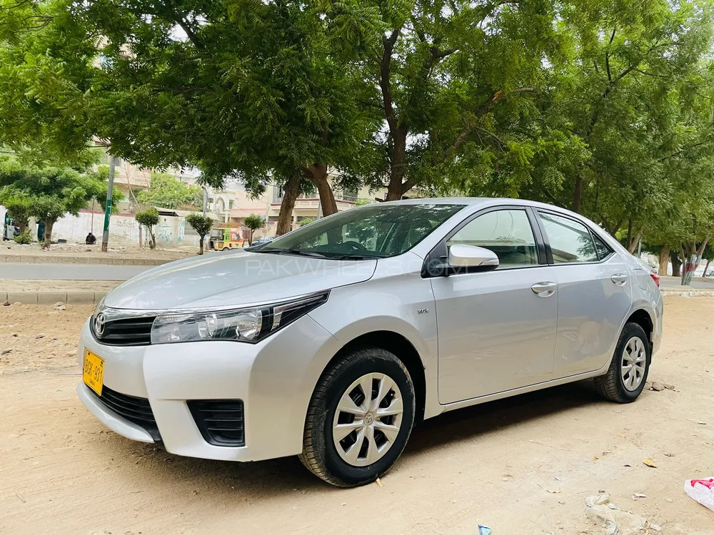 Toyota Corolla 2016 for Sale in Karachi Image-1