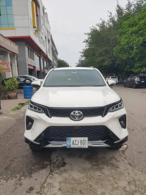 Toyota Fortuner 2022 for Sale in Islamabad Image-1