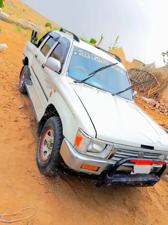 Toyota Hilux 1997 for Sale in Umer Kot Image-1