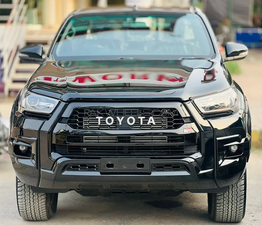 Toyota Hilux 2025 for Sale in Islamabad Image-1