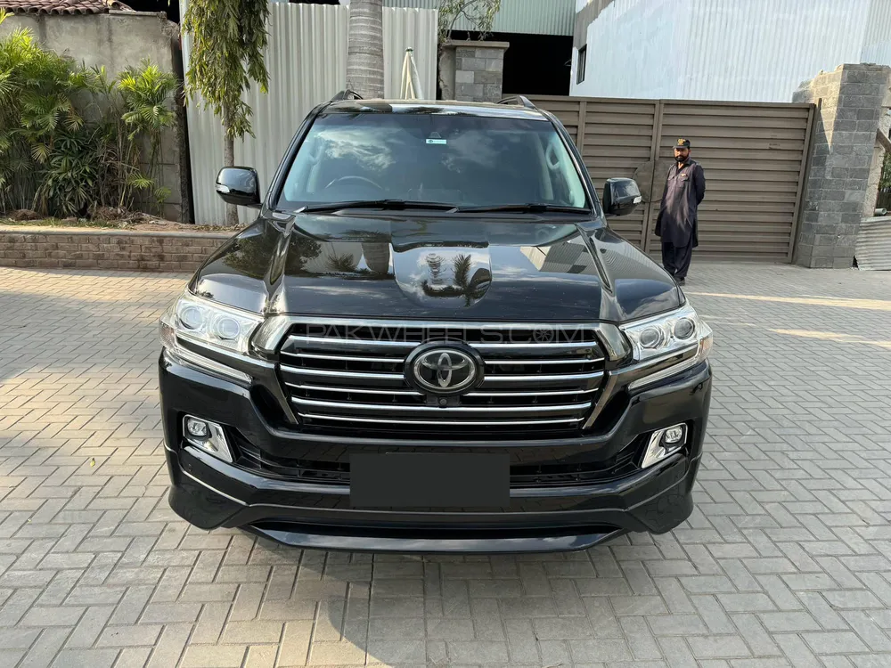 Toyota Land Cruiser 2016 for Sale in Islamabad Image-1