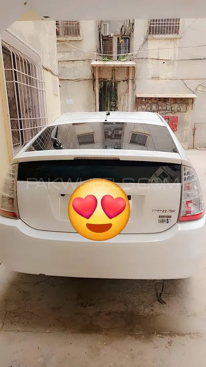Toyota Prius 2010 for Sale in Karachi Image-1