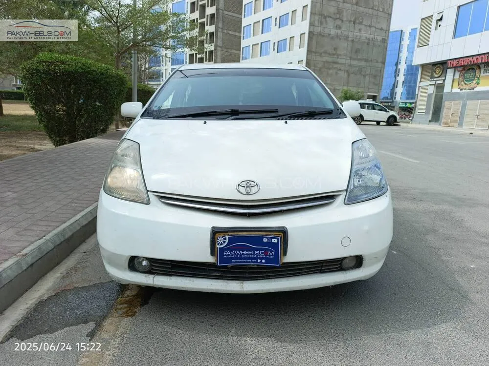 ٹویوٹا پریوس 2011 for Sale in کراچی Image-1