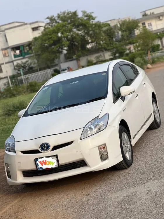 Toyota Prius 2011 for Sale in Islamabad Image-1