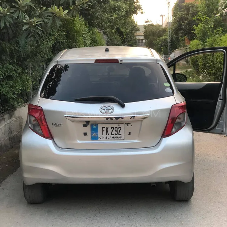 Toyota Vitz 2011 for Sale in Islamabad Image-1