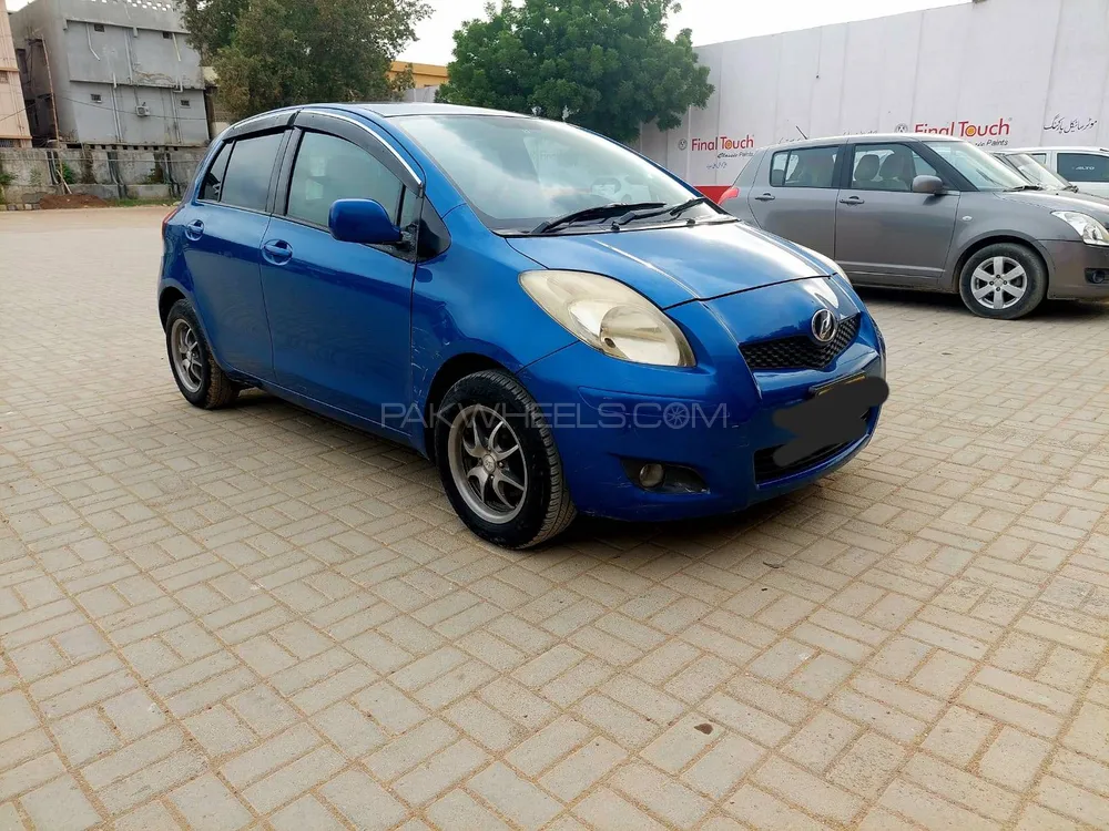 Toyota Vitz 2010 for Sale in Karachi Image-1