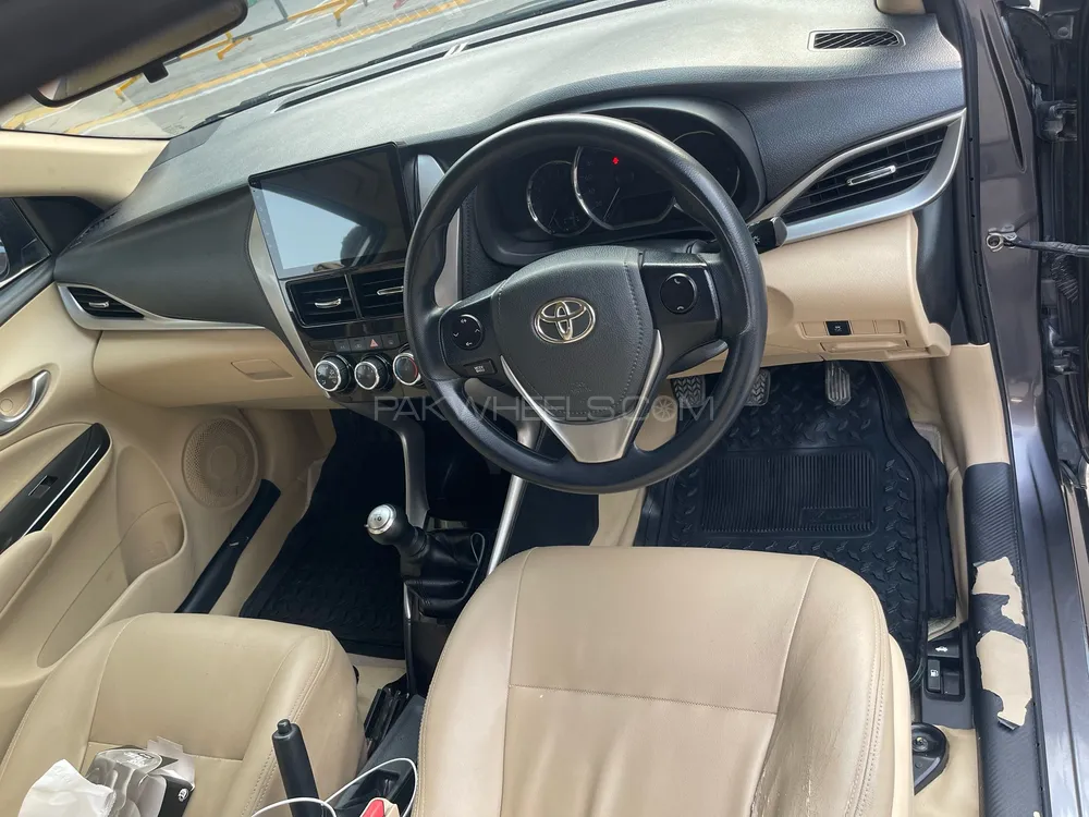 Toyota Yaris Sedan 2021 for Sale in Lahore Image-1