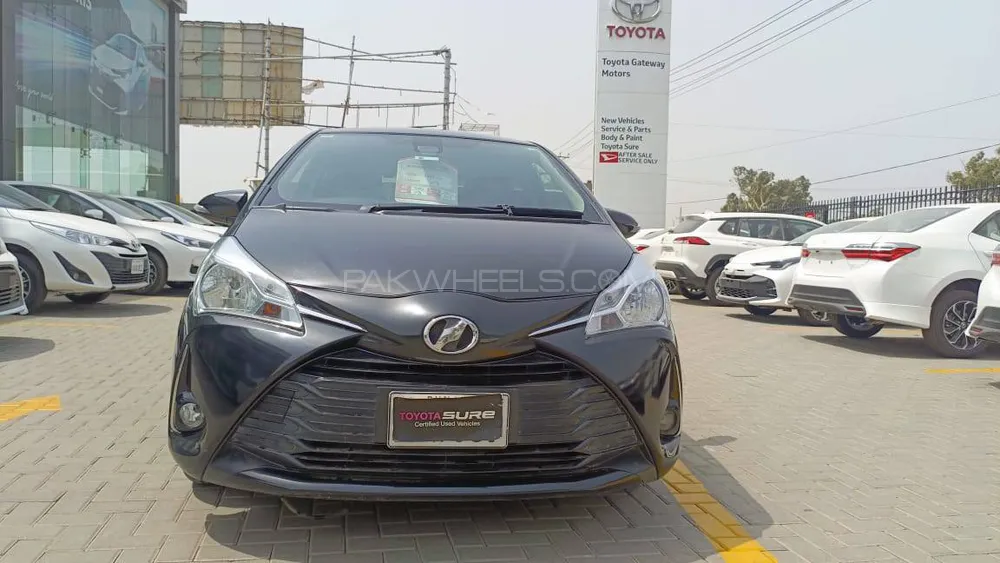 Toyota Yaris Hatchback 2018 for Sale in Lahore Image-1