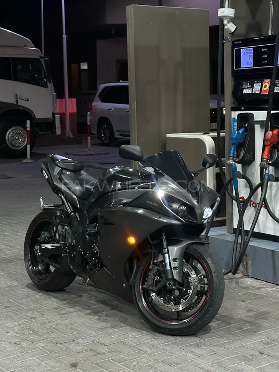 Yamaha YZF-R1 2013 for Sale Image-1