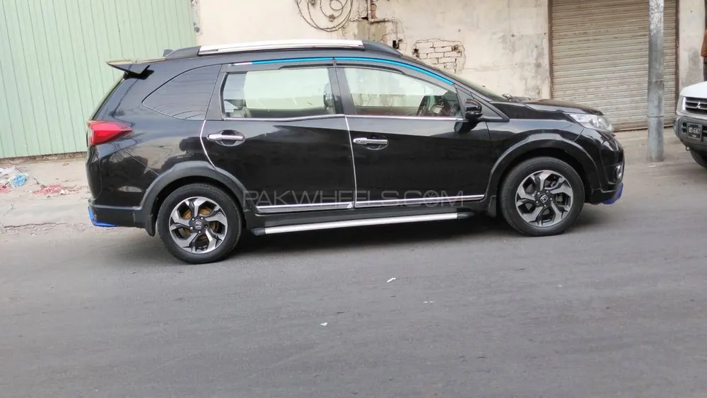Honda BR-V 2018 for Sale in Lahore Image-1