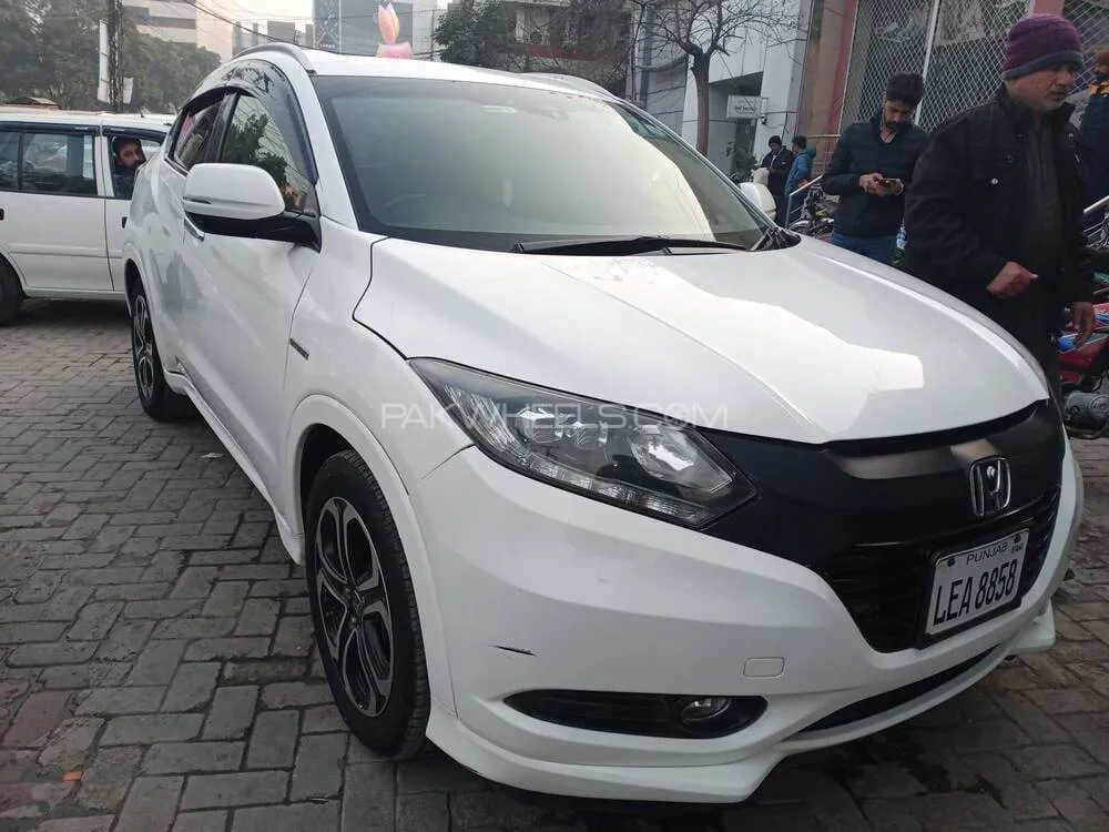Honda Vezel 2014 for Sale in Islamabad Image-1