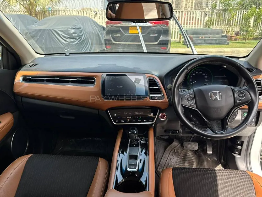Honda Vezel 2019 for Sale in Karachi Image-1