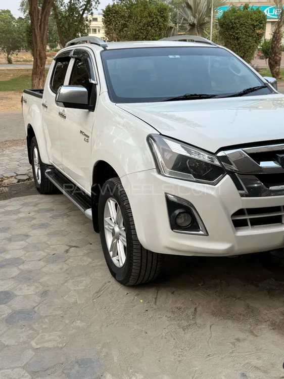 Isuzu D-Max 2019 for Sale in Lahore Image-1
