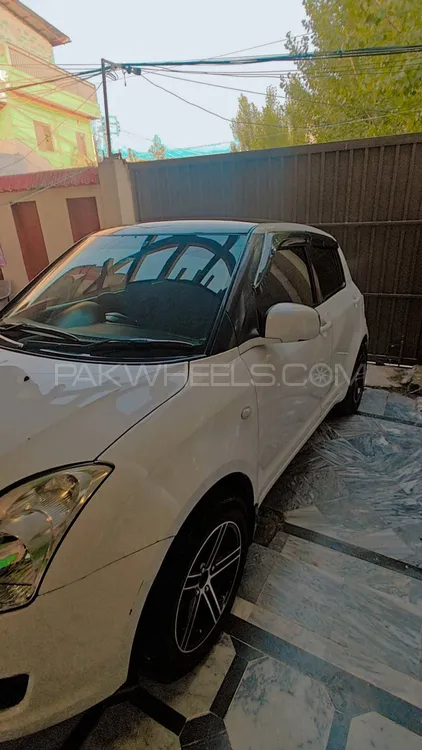 Suzuki Swift 2016 for Sale in Islamabad Image-1
