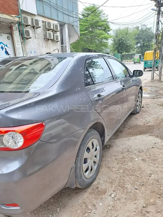 Toyota Corolla 2011 for Sale in Peshawar Image-1