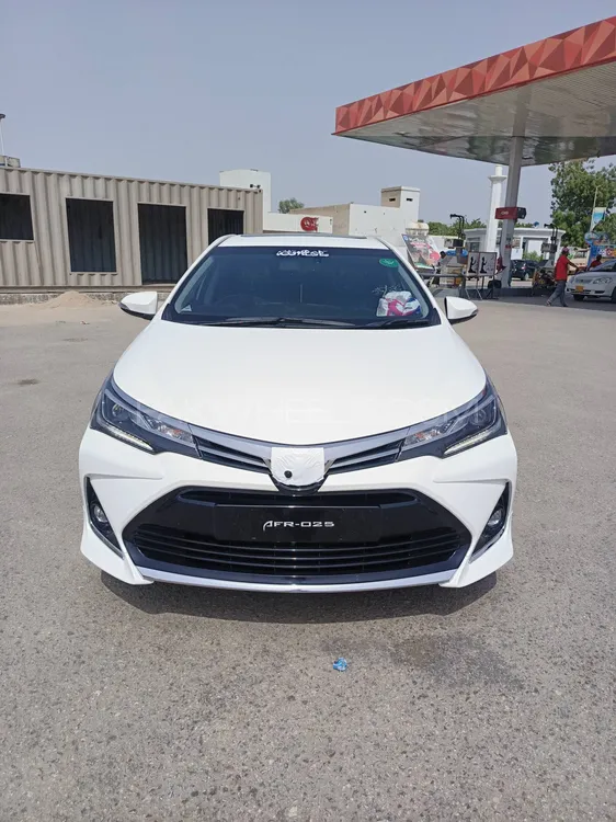 Toyota Corolla 2024 for Sale in Larkana Image-1