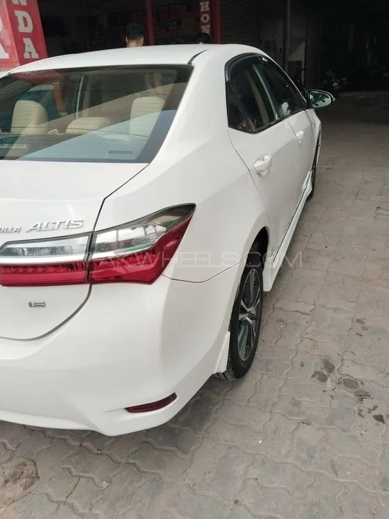 Toyota Corolla 2018 for Sale in Sialkot Image-1