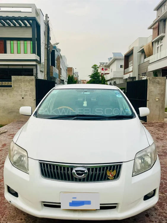 Toyota Corolla Axio 2007 for Sale in Burewala Image-1