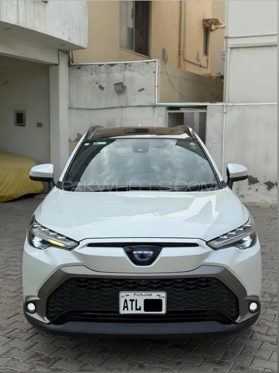 Toyota Corolla Cross 2021 for Sale in Lahore Image-1