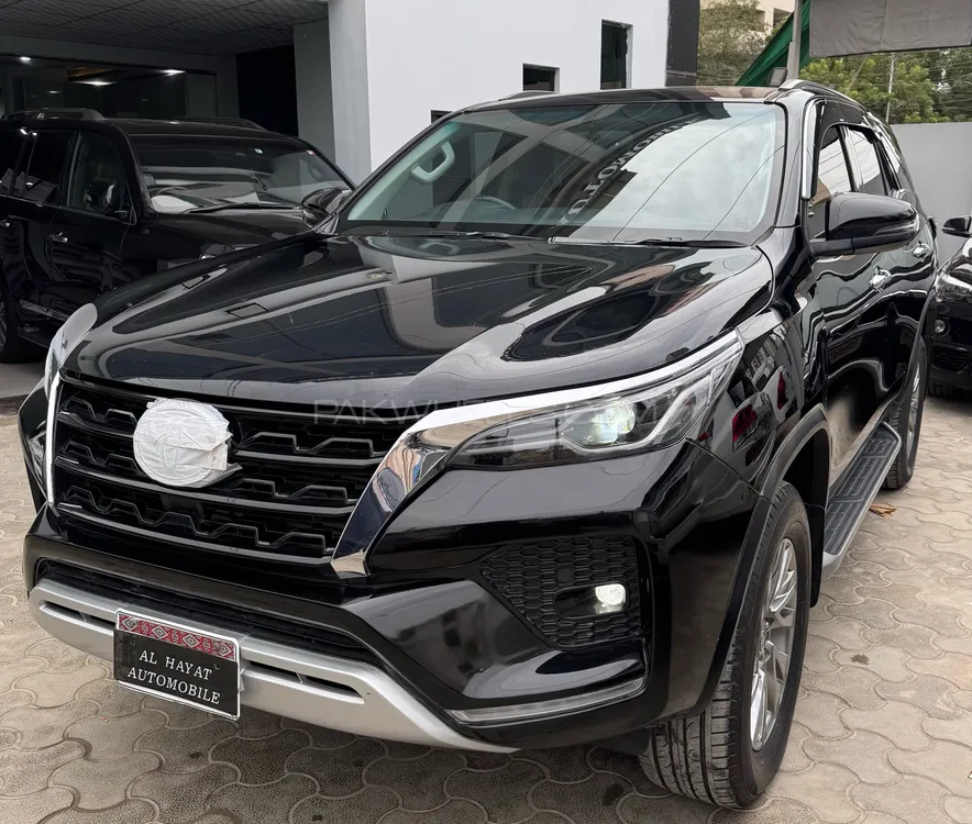 Toyota Fortuner 2022 for Sale in Karachi Image-1