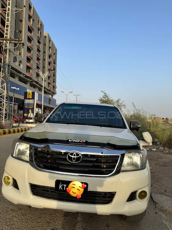 Toyota Hilux 2014 for Sale in Hyderabad Image-1