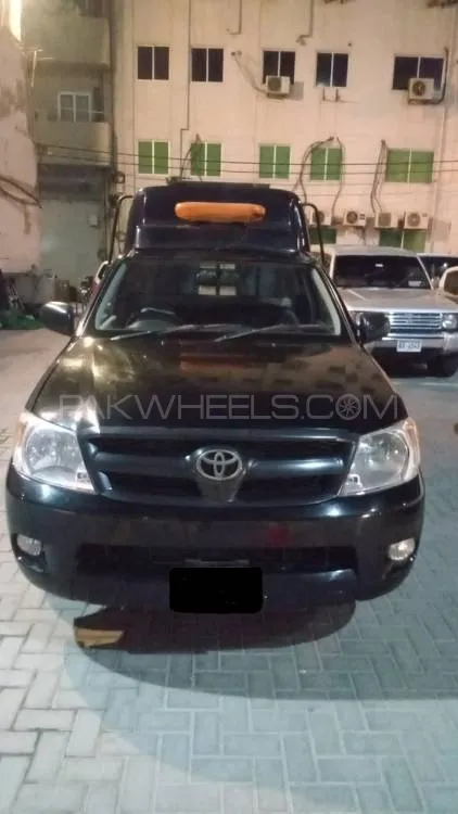 Toyota Hilux 2010 for Sale in Karachi Image-1