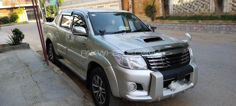 Toyota Hilux 2006 for Sale in Karachi Image-1