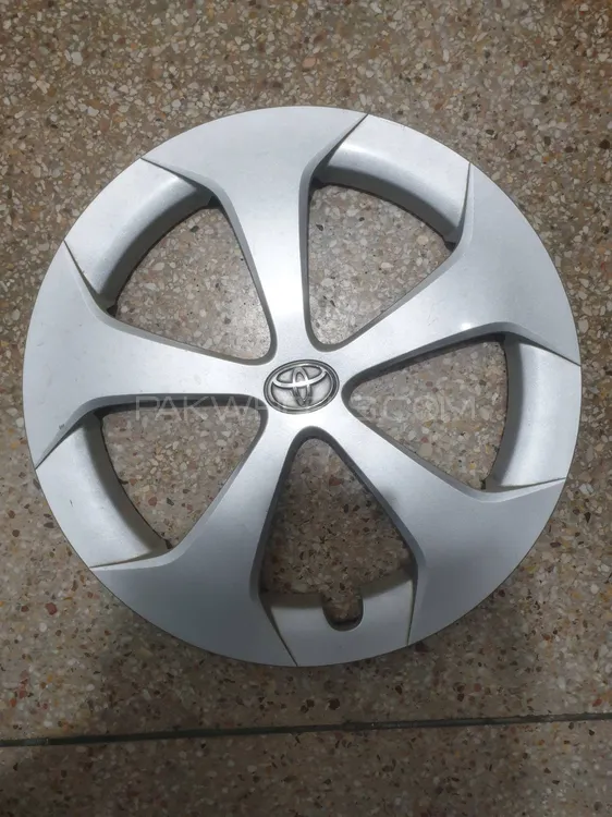 Toyota Prius Original Japenese Wheel Cover Set (4) Image-1