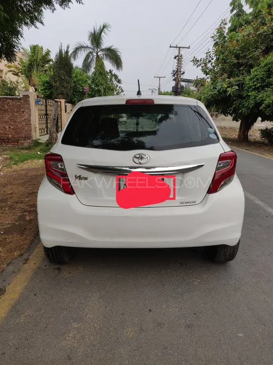 Toyota Vitz 2016 for Sale in Lahore Image-1