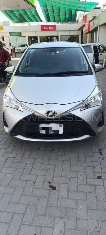 Toyota Vitz 2017 for Sale in Wah cantt Image-1